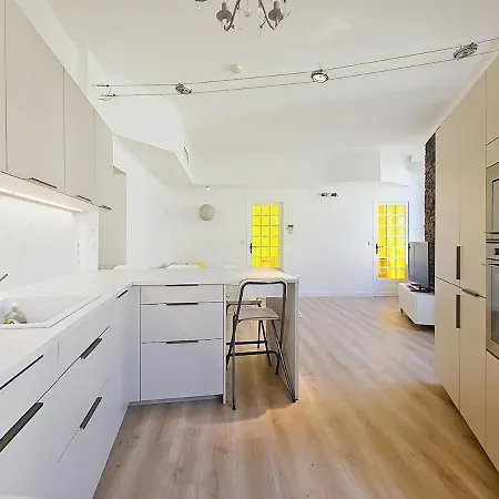 Appartement Perfectly Located - Old Town Of *