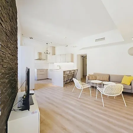 Perfectly Located - Old Town Of Nice